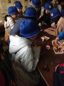 小岩小学校の５年生が小物作り体験をしました！