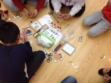 松本小学校の５年生がキーホルダー作り体験！