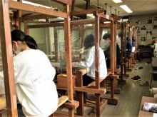 神奈川県の修学旅行生が塩沢織を見て・聞いて・触れて・体験しました！