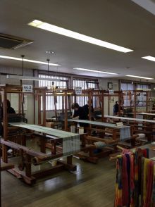 福岡県立新宮高等学校の生徒さん手織り体験！