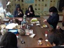 広島からの修学旅行生が、機織り体験・アート体験をされました!!